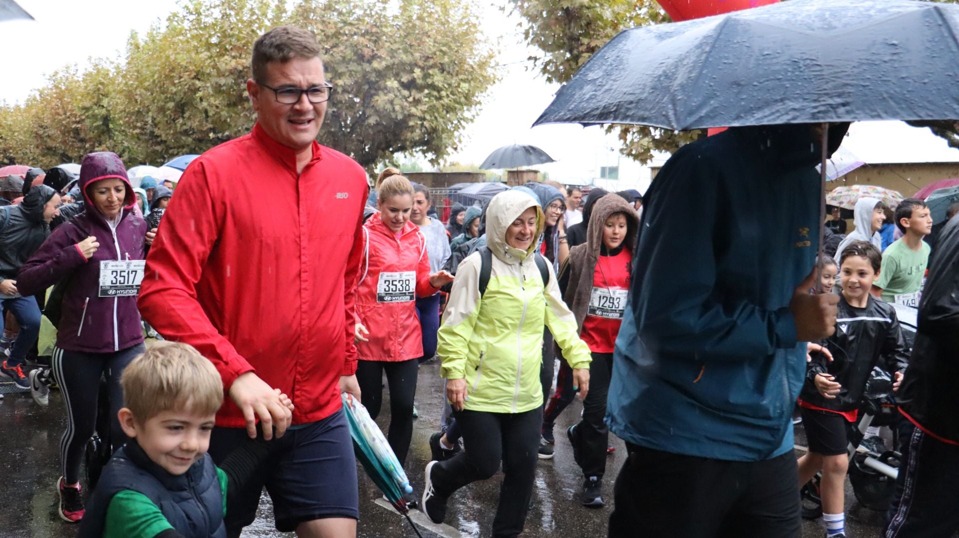 Las mejores imágenes de la carrera popular de los &#039;10 kilómetros Ciudad de León 2025&#039;
