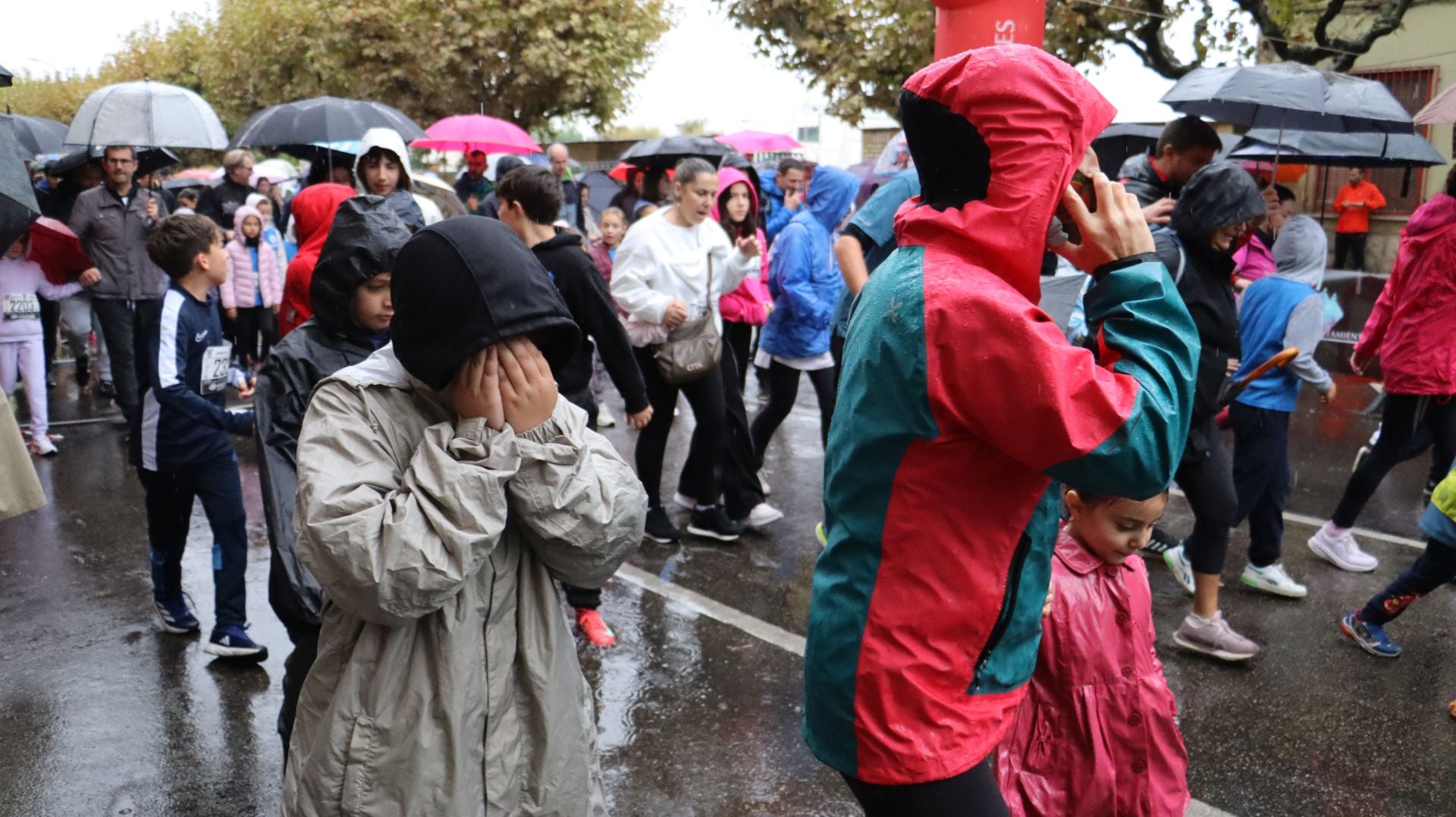 Las mejores imágenes de la carrera popular &#039;10 kilómetros Ciudad de León&#039;