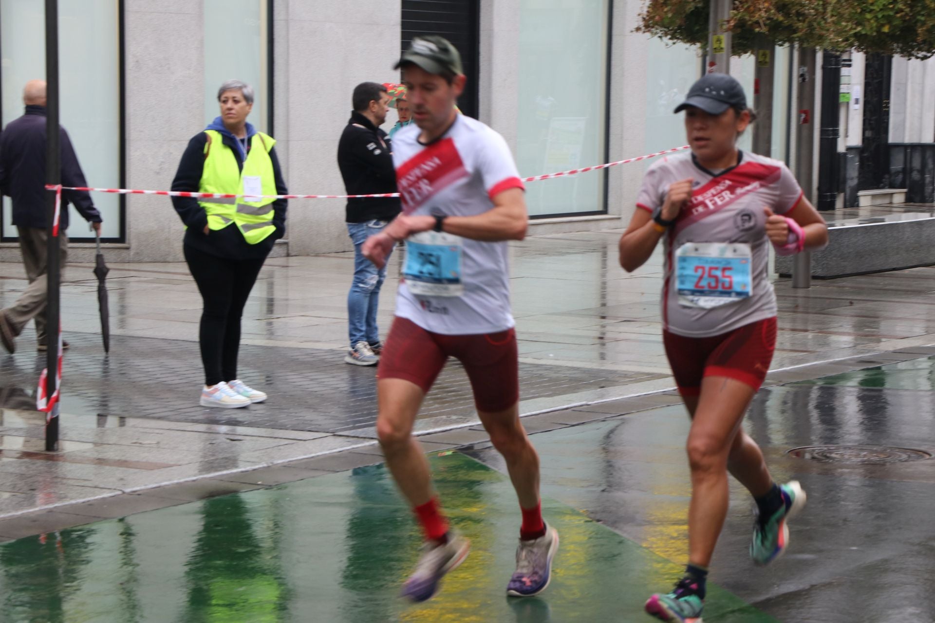 Las mejores imágenes de la carrera popular &#039;10 kilómetros Ciudad de León&#039;