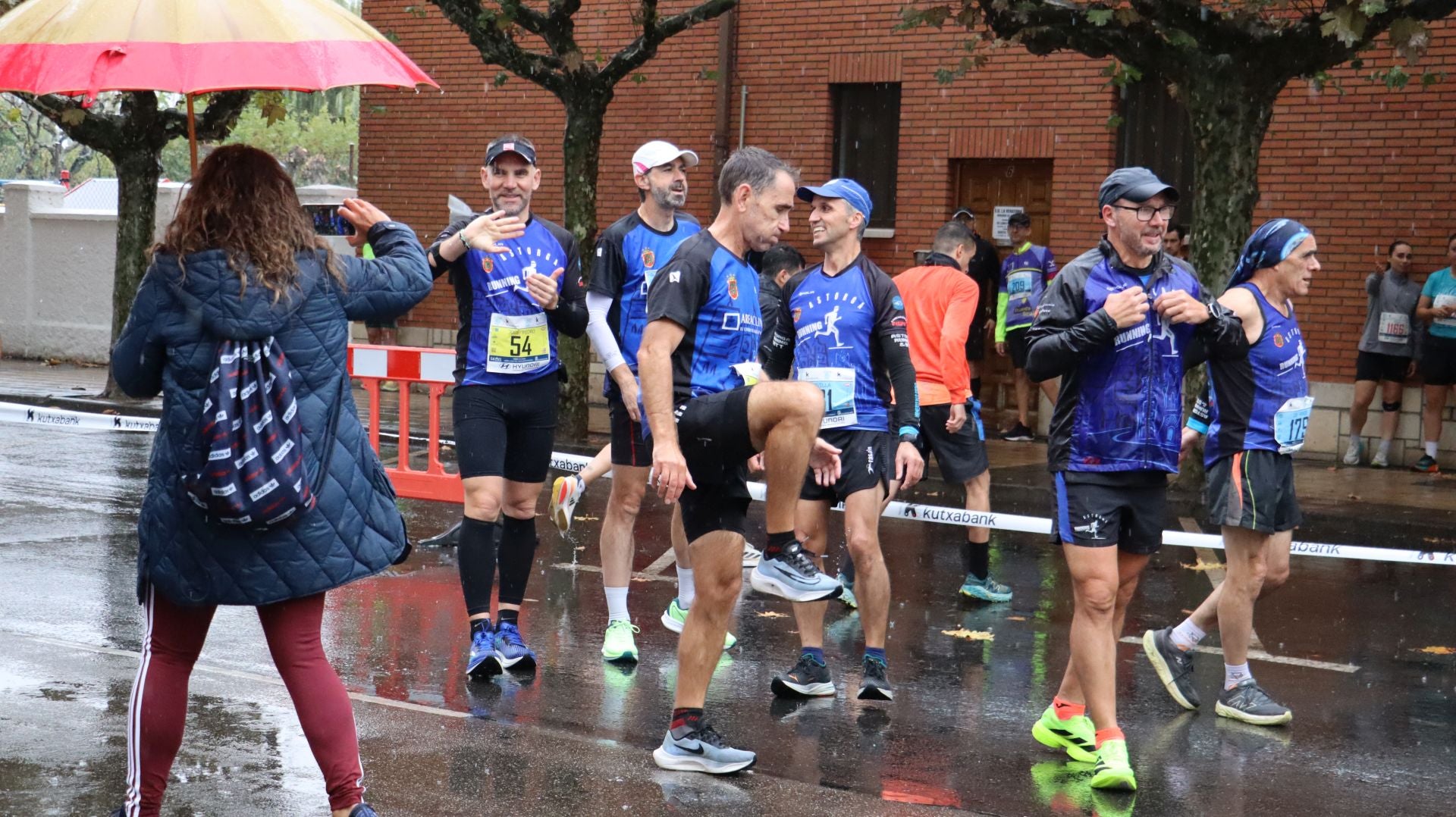 Imágenes de la salida de los &#039;10km Ciudad de León 2025&#039;