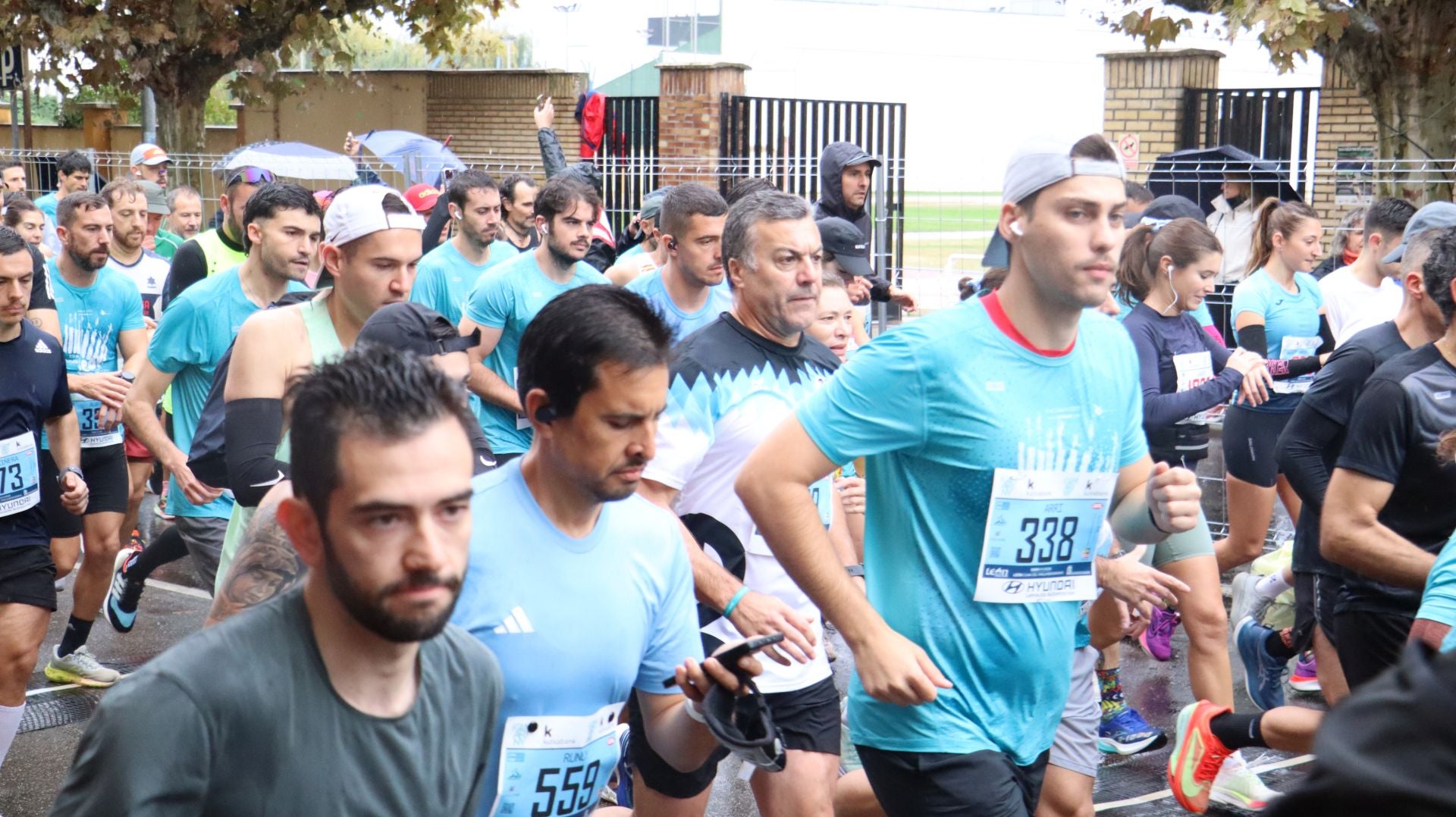 Imágenes de la salida de los &#039;10km Ciudad de León 2025&#039;