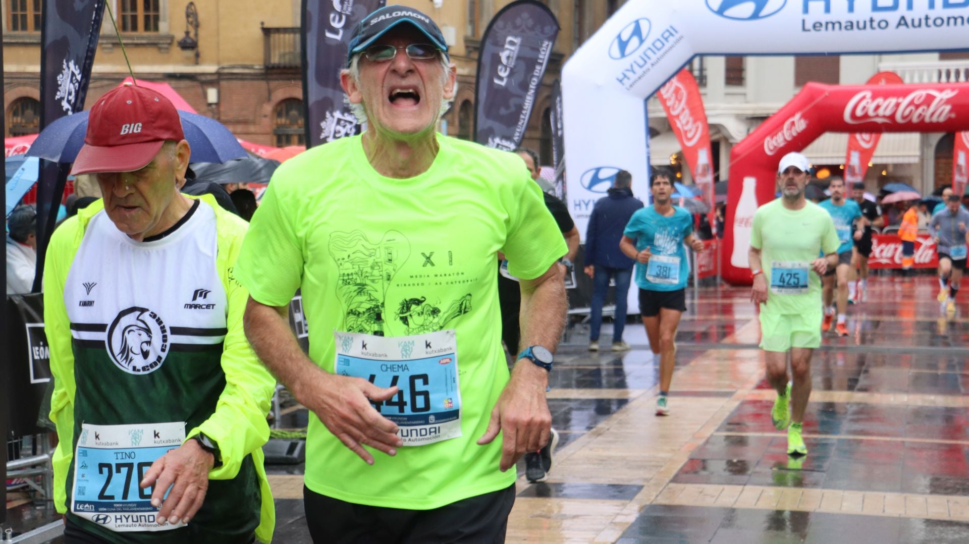 Todas las imágenes de la llegada de los &#039;10km Ciudad de León 2025&#039;