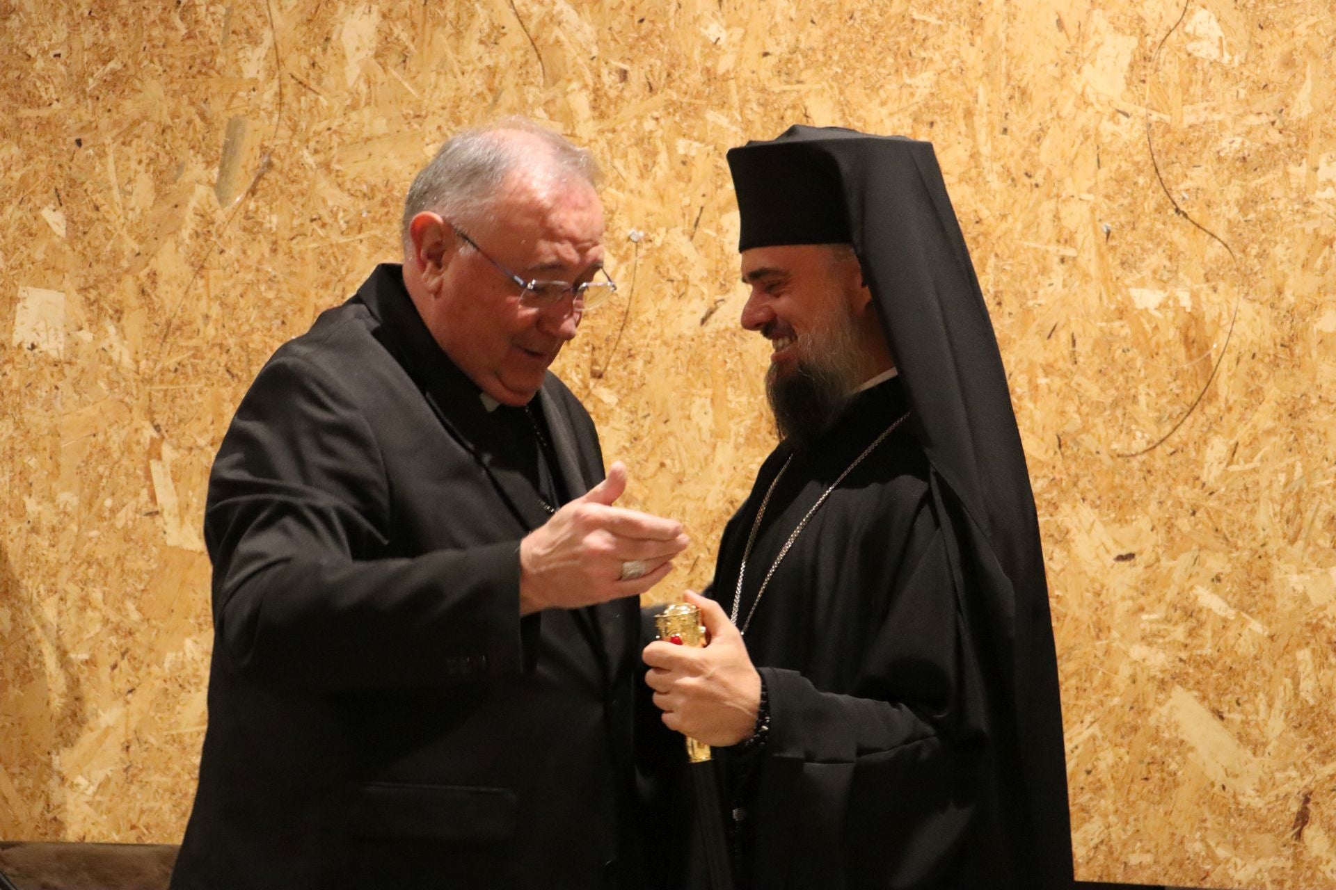 Las imágenes del rezo comunitario en León