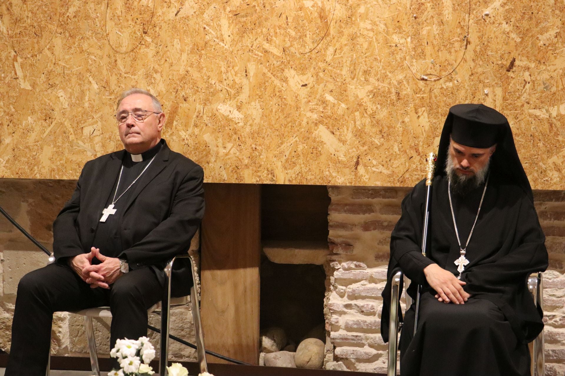 Las imágenes del rezo comunitario en León