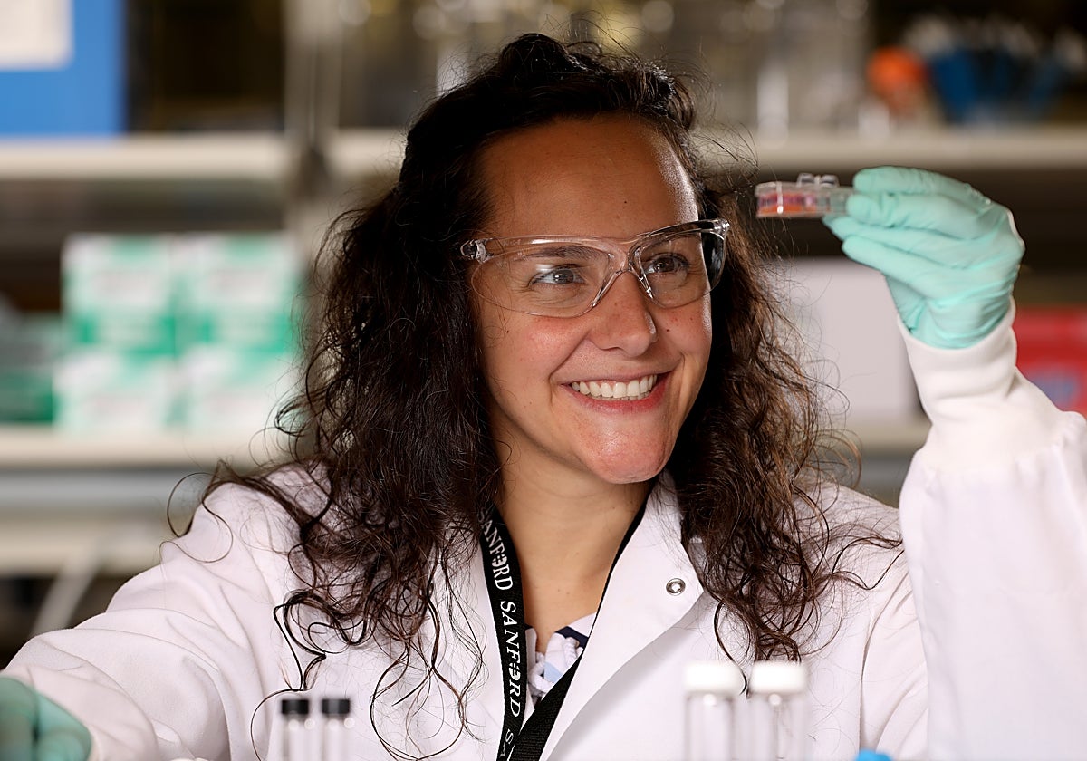 Pilar de la Puente, ejerciendo en su laboratorio.