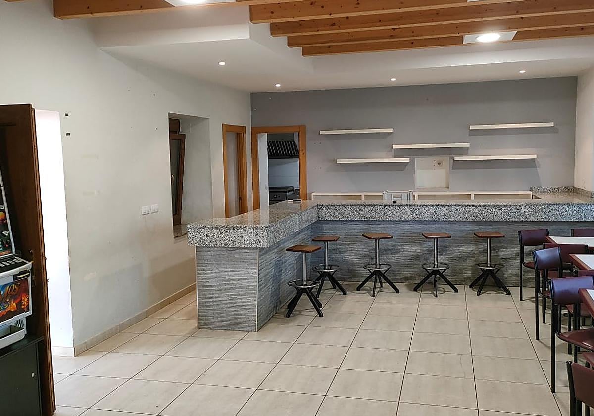 Imagen principal - Imágenes del interior del establecimiento.