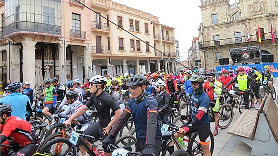Astorga pedalea un año más con la VII October Bike