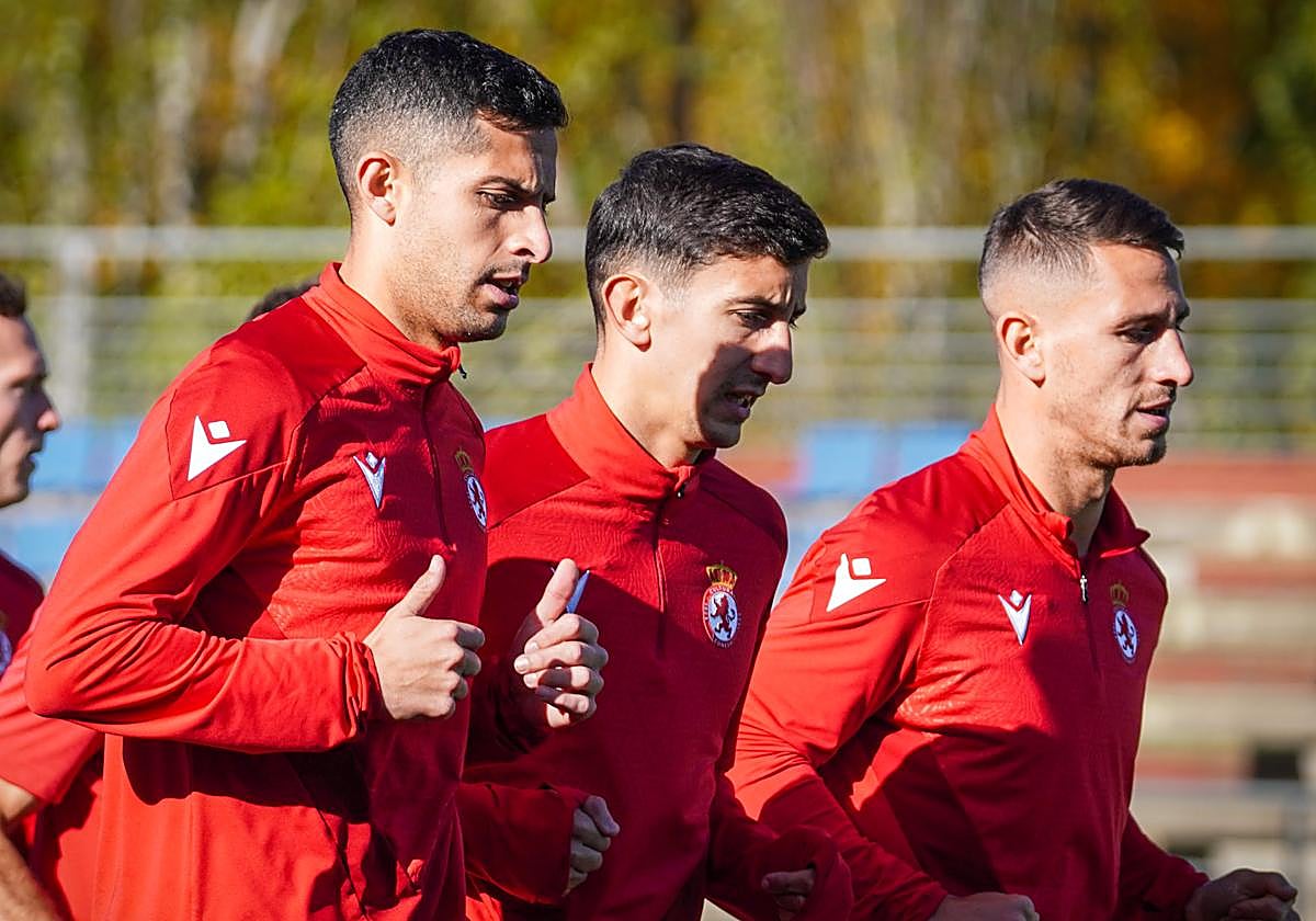 Bicho, Pibe y Manu Justo, en un entrenamiento de la Cultural.