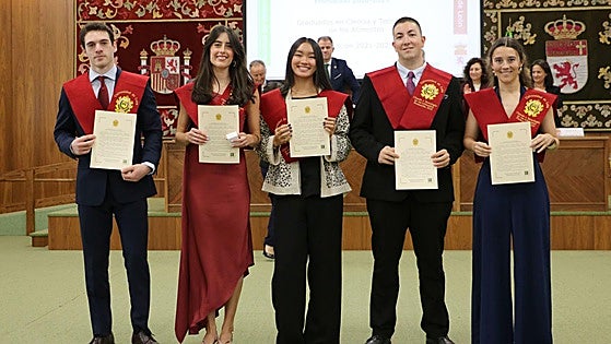 Nuevos cien profesionales de Veterinaria y CTA recién graduados en León