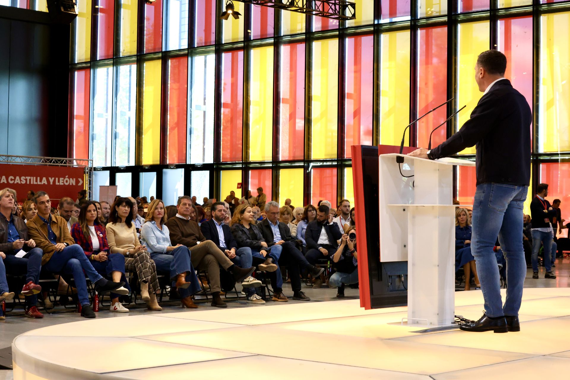 El acto del PSOE con Sánchez en León, en imágenes