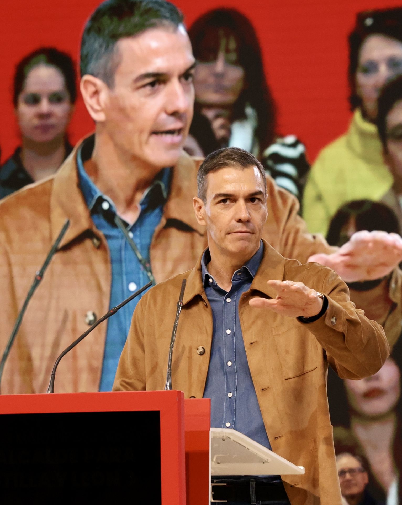 El acto del PSOE con Sánchez en León, en imágenes