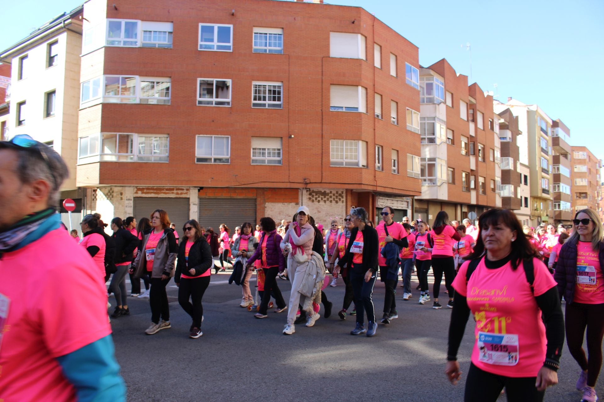 Las imágenes de las participantes en la Carrera de la Mujer en León 2025