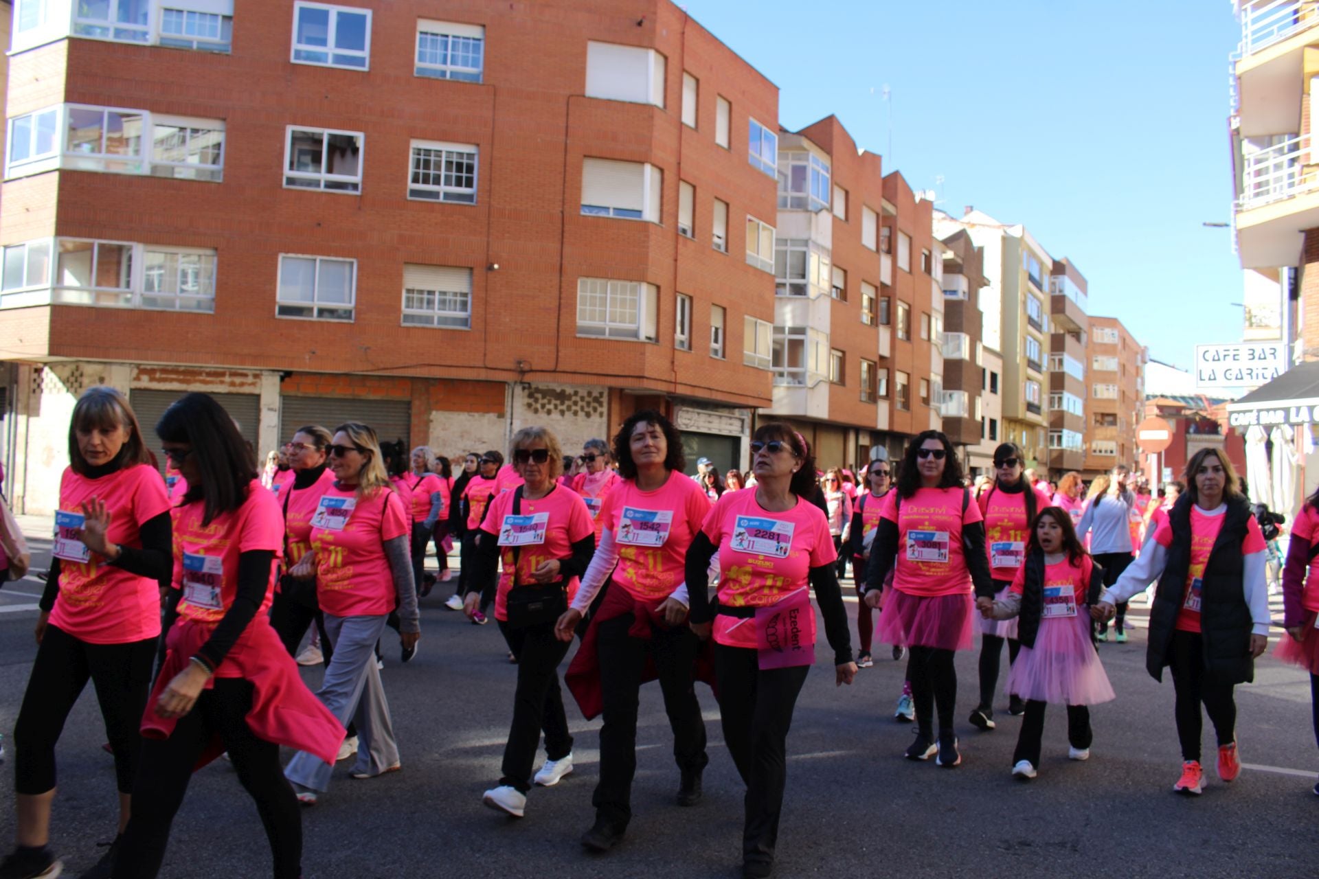 Las imágenes de las participantes en la Carrera de la Mujer en León 2025