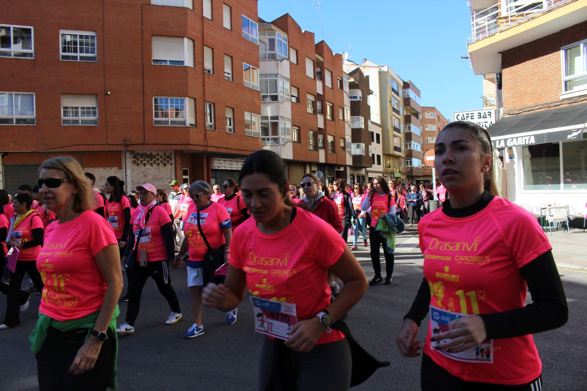Las imágenes de las participantes en la Carrera de la Mujer en León 2025