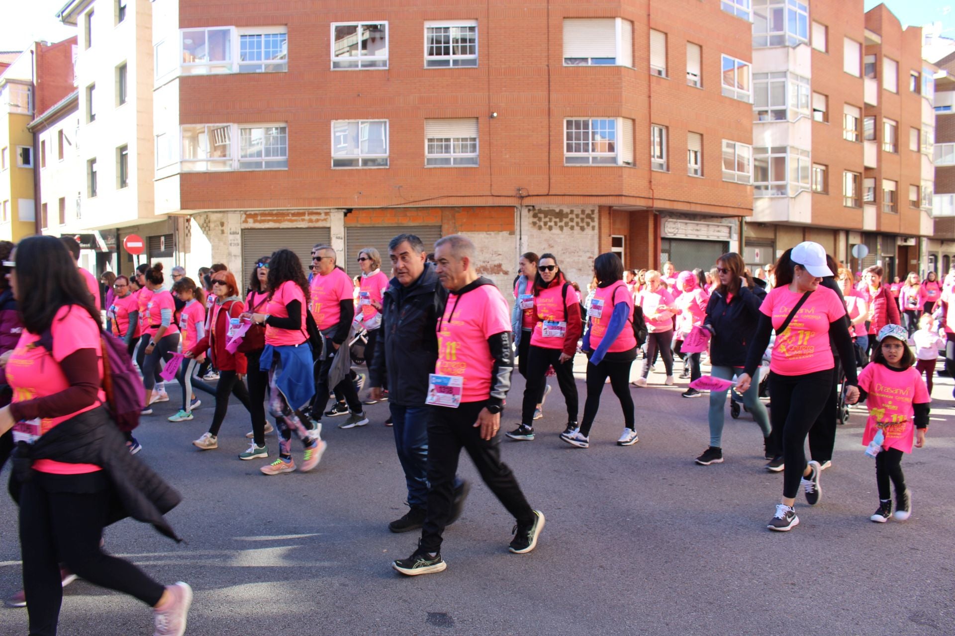 Las imágenes de las participantes en la Carrera de la Mujer en León 2025