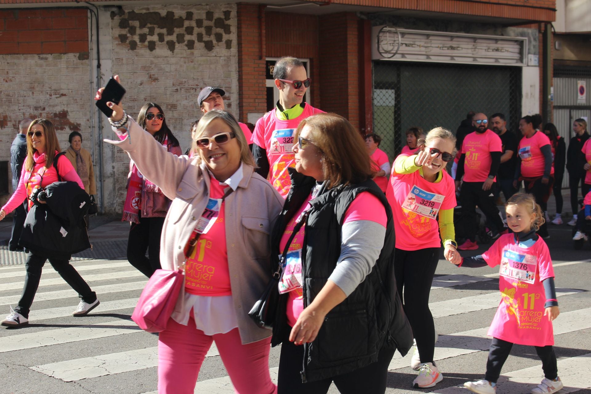Las imágenes de las participantes en la Carrera de la Mujer en León 2025