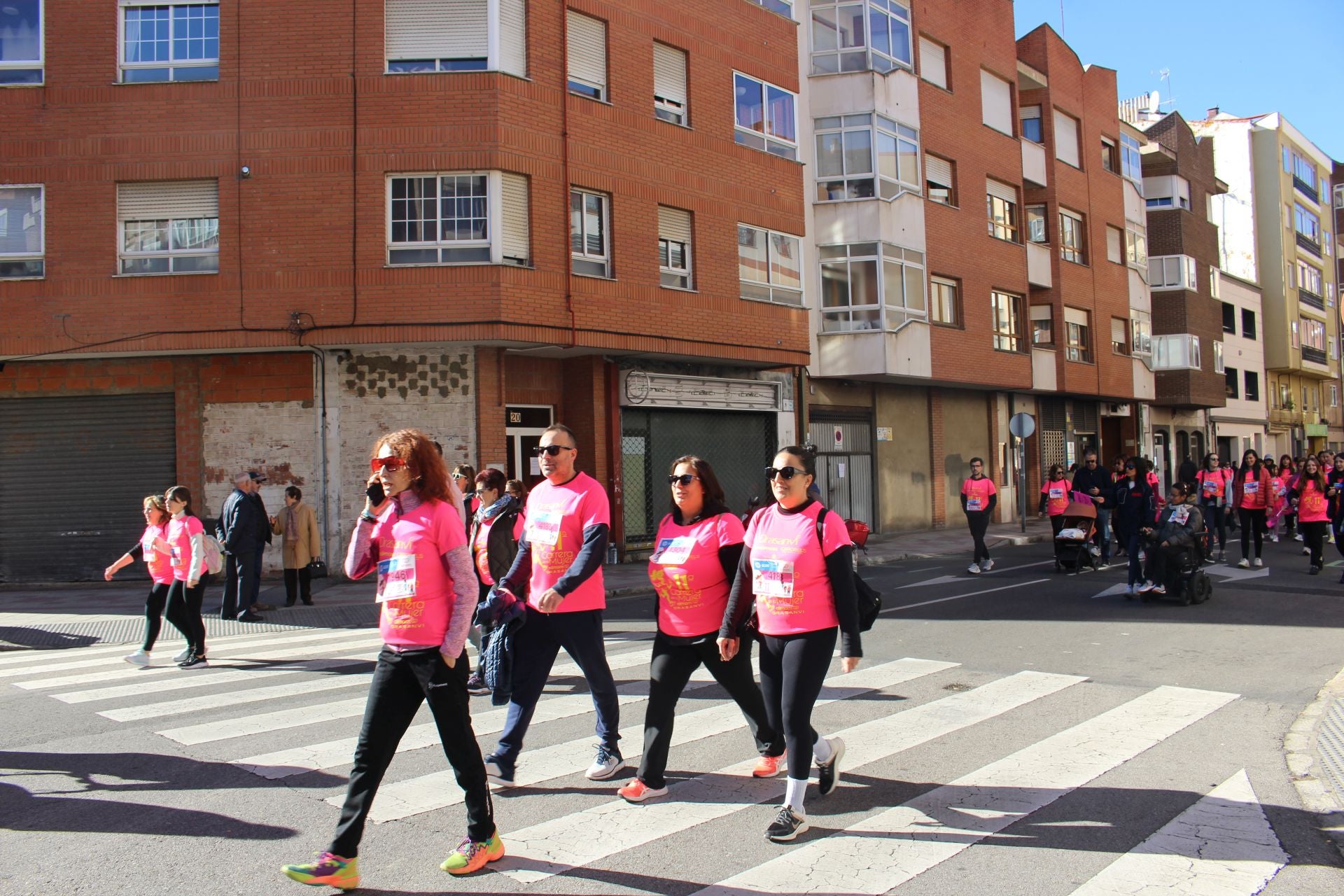 Las imágenes de las participantes en la Carrera de la Mujer en León 2025