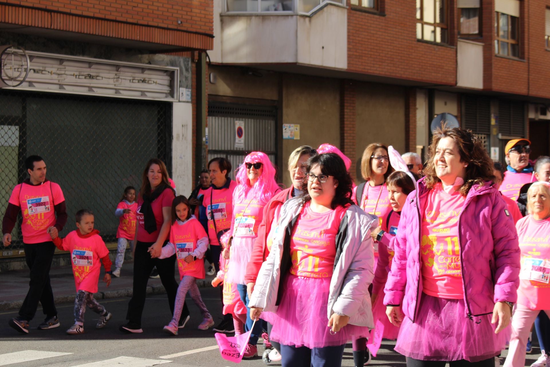 Las imágenes de las participantes en la Carrera de la Mujer en León 2025