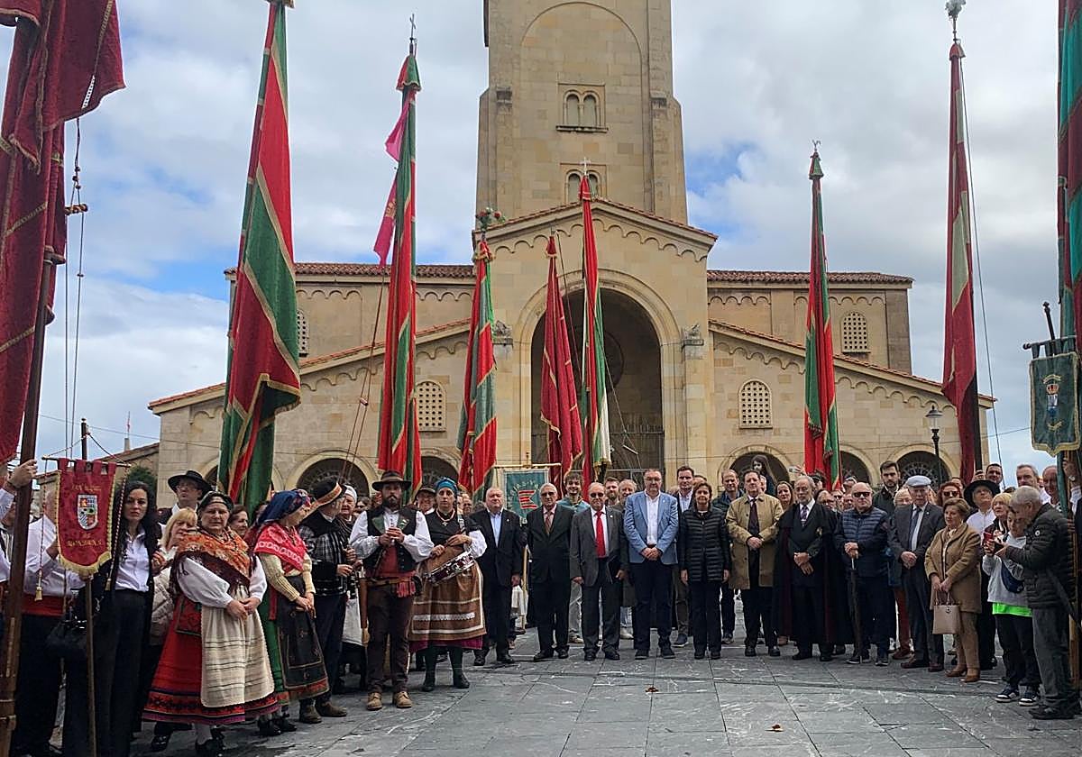 Actos de celebración de la Casa de León en Gijón.