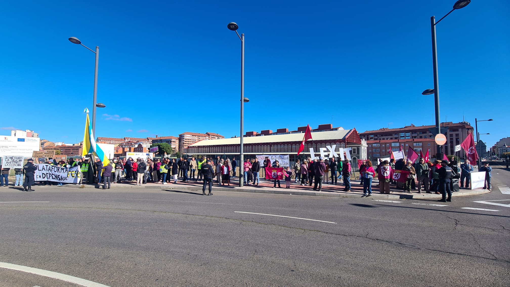 Las imágenes del acto de Sánchez con el PSOE en León