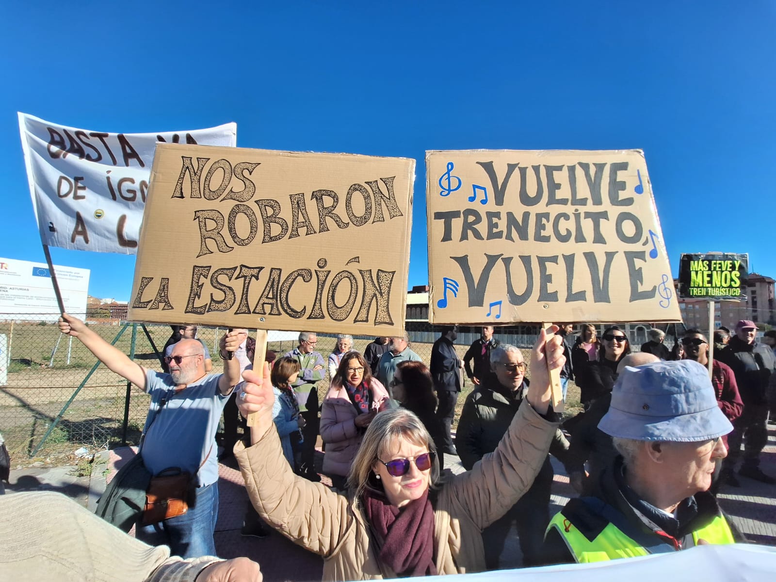 Las imágenes del acto de Sánchez con el PSOE en León