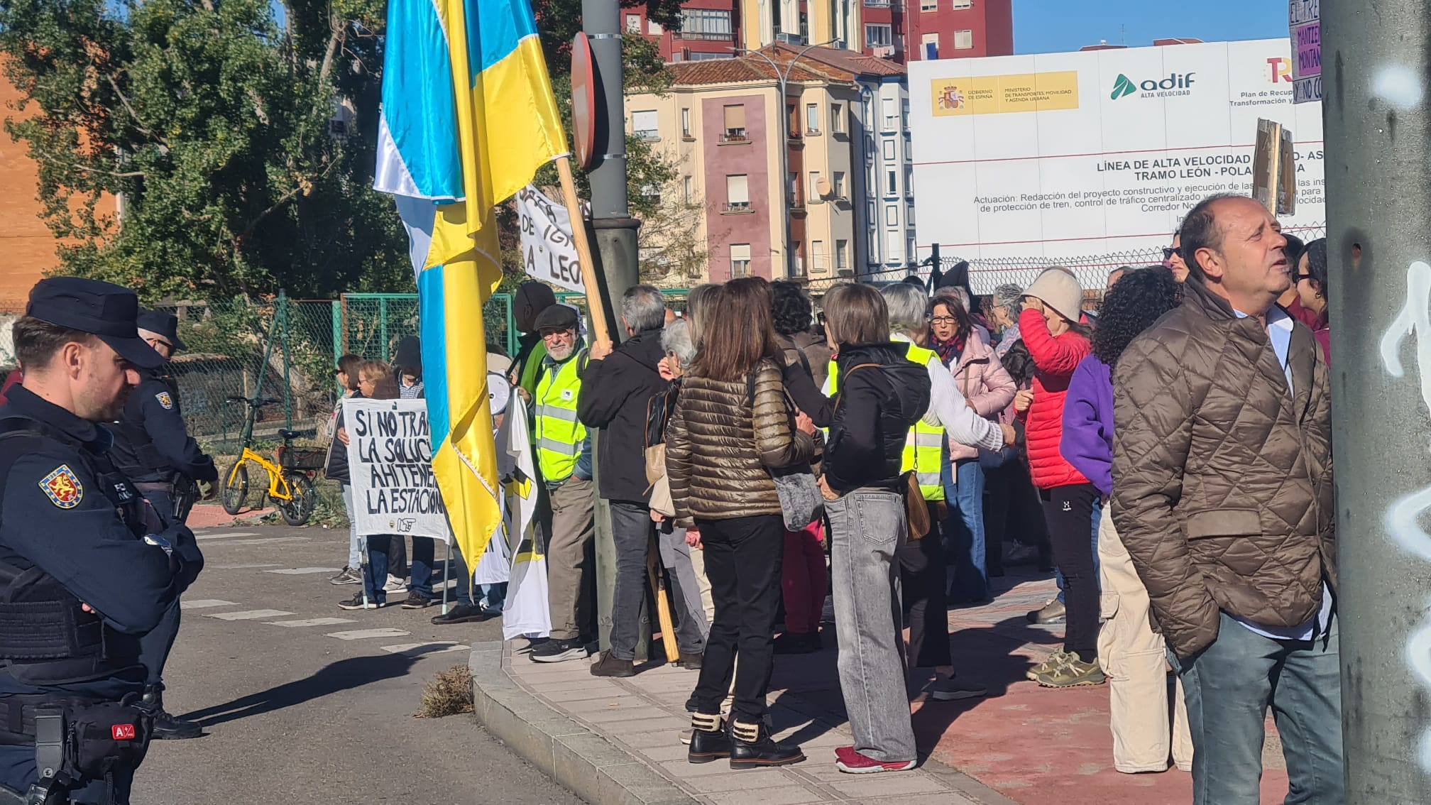 Las imágenes del acto de Sánchez con el PSOE en León