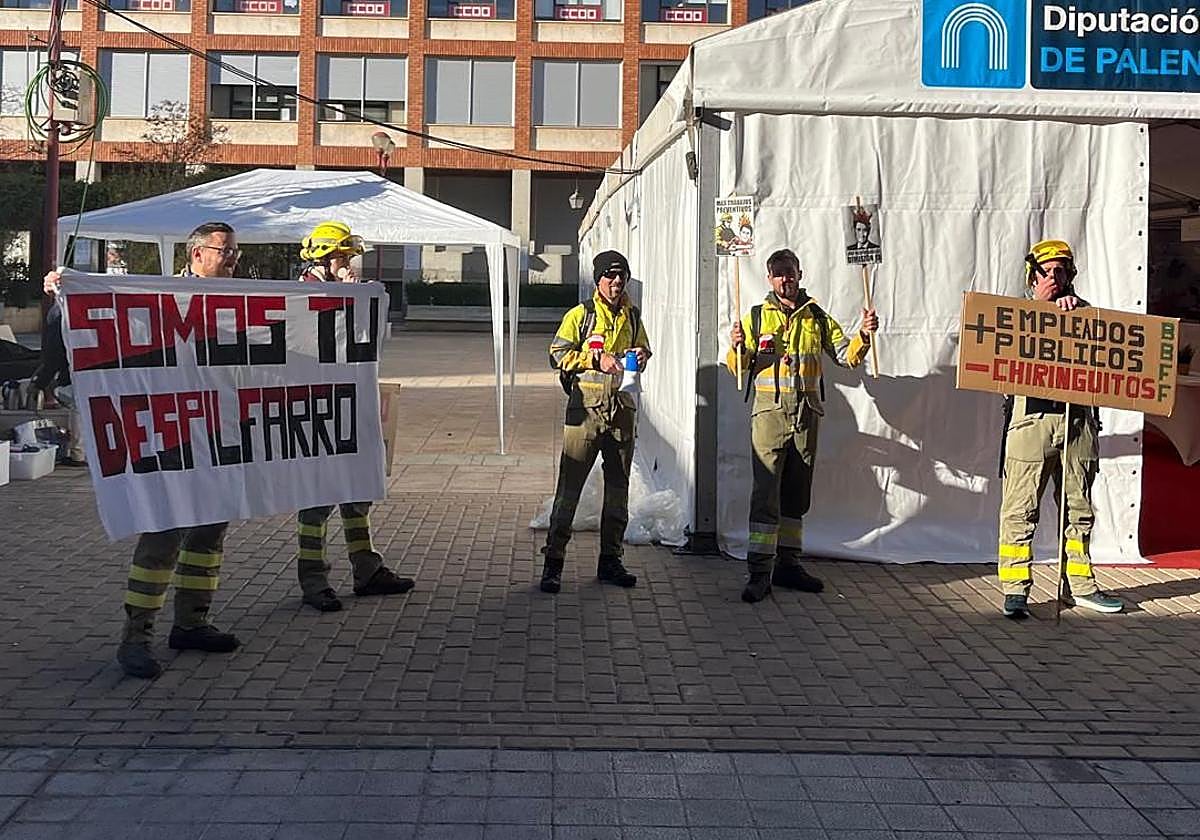 Imagen de la protesta de los bomberos en Palencia.