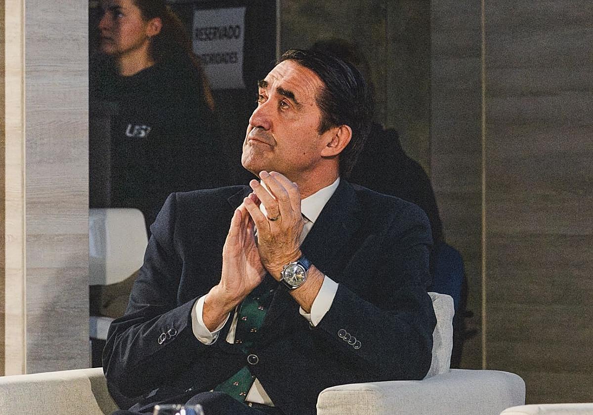 El consejero de Medio Ambiente, Vivienda y Ordenación del Territorio, Juan Carlos Suárez-Quiñones, inaugura el Congreso ITE+3R sobre los procesos de transformación de ciudades y territorios.