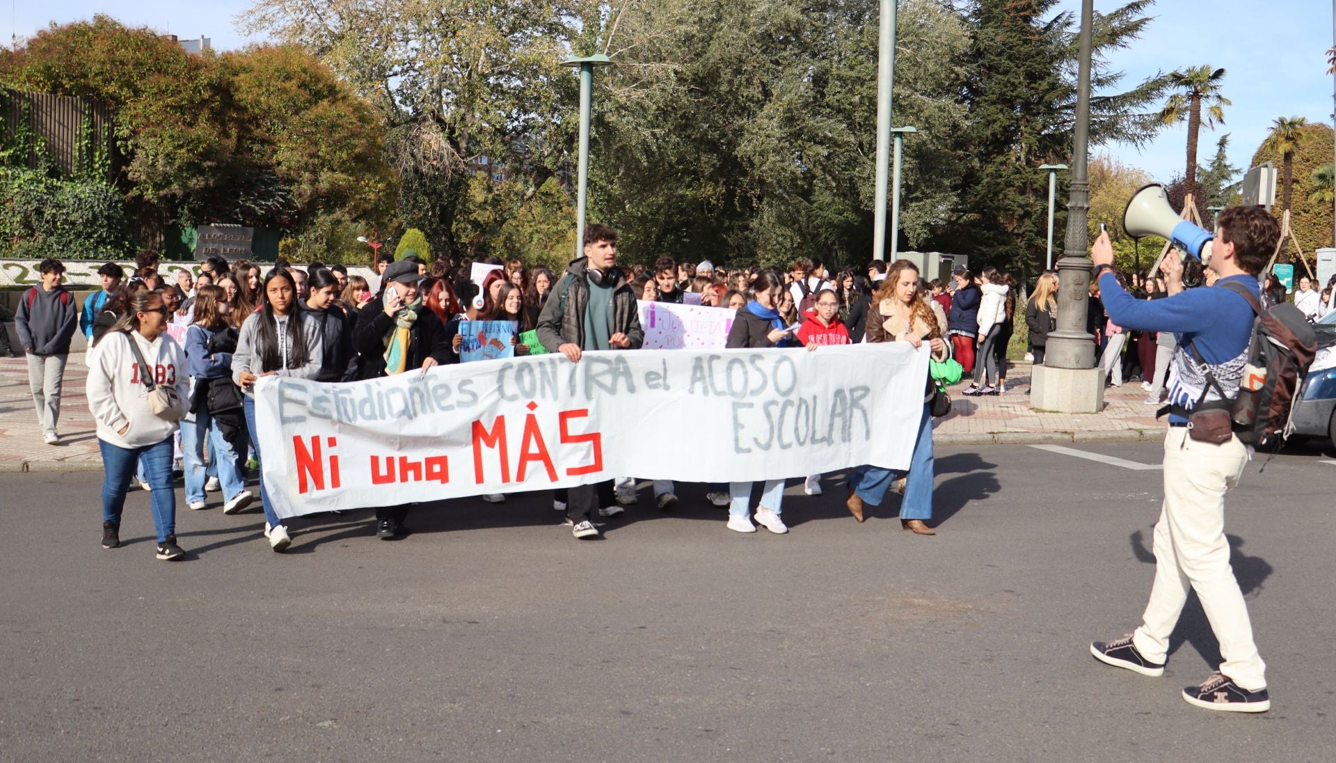 Manifestación en León contra el acoso escolar