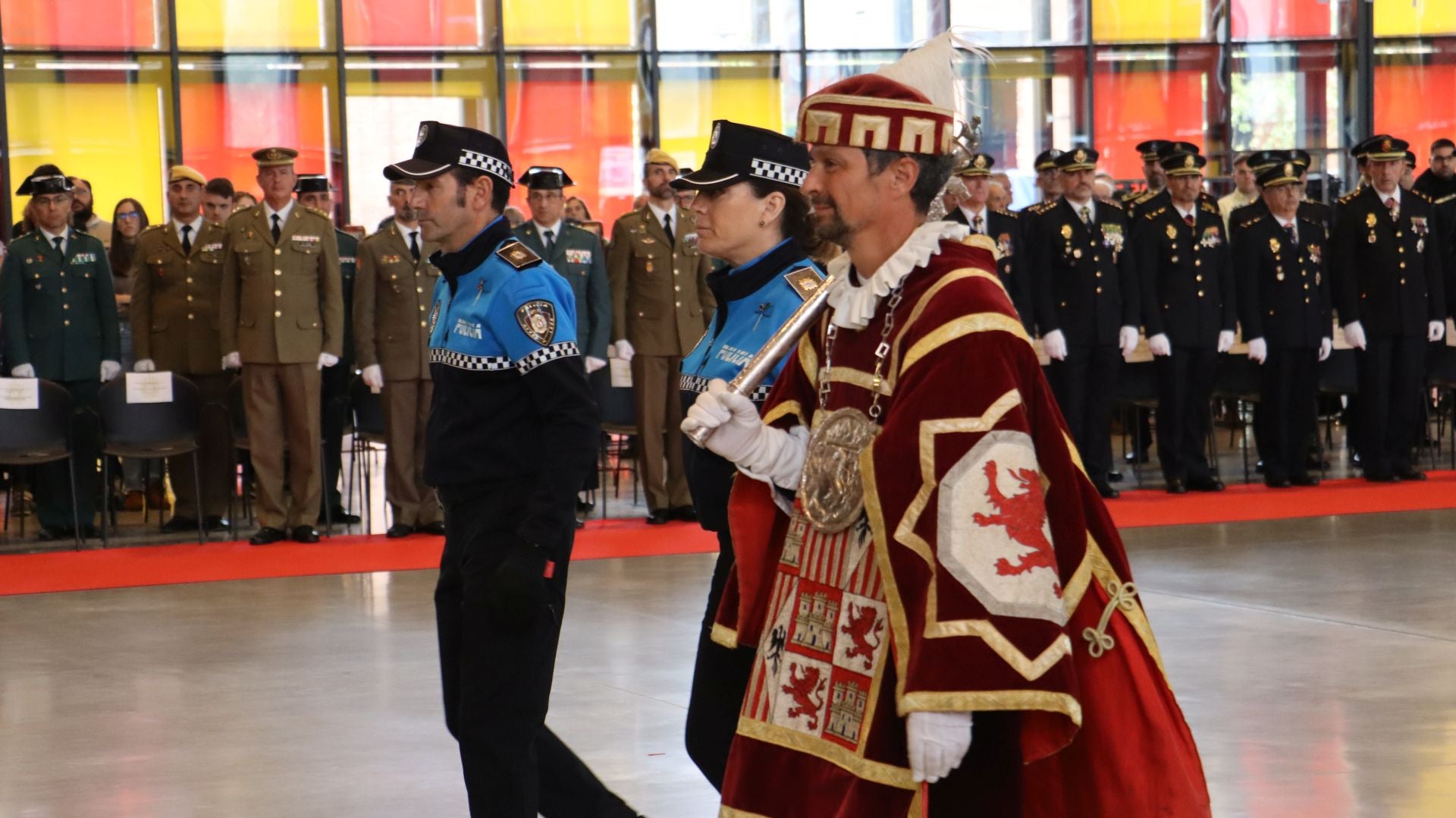 Las imágenes del homenaje de León a la Policía Local