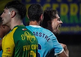 Tomás Ribeiro celebra su gol ante el Tropezón.