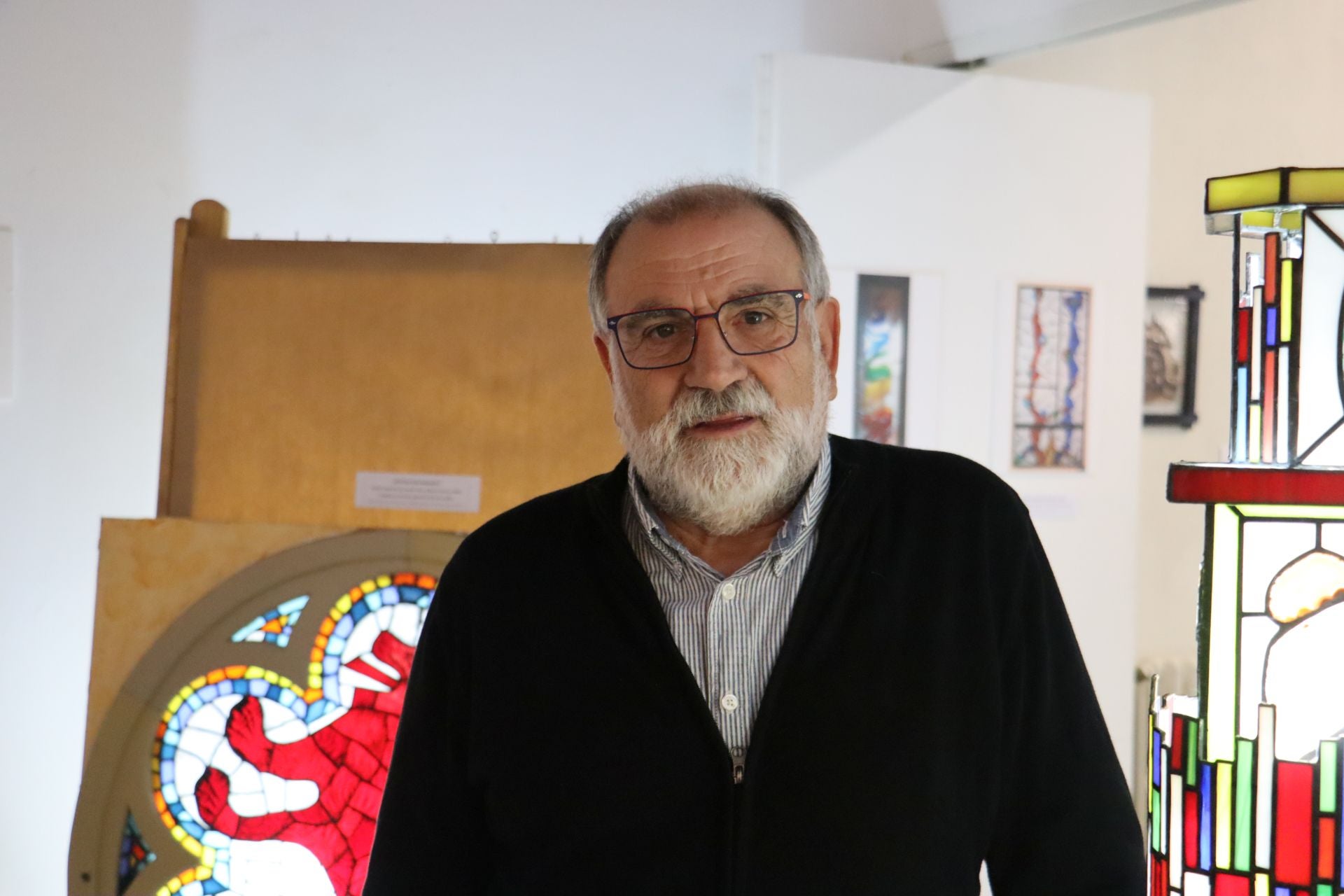 Las imágenes de la exposición del artista vidriero de León