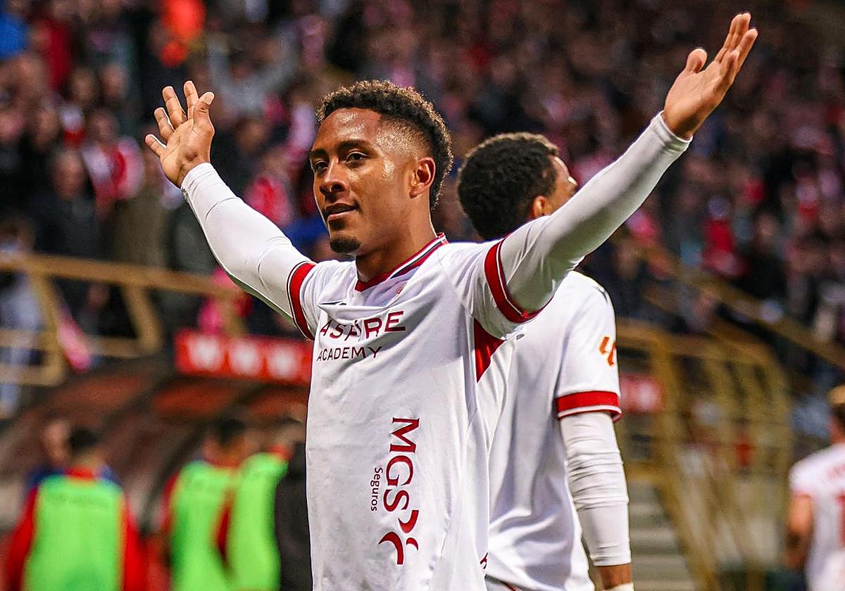 Lucas Ribeiro celebra su gol con la Cultural.