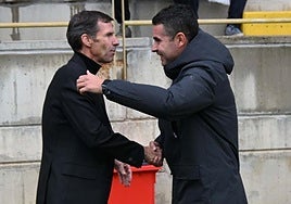 Cuco Ziganda saluda a Fran Justo en el Reino de León.