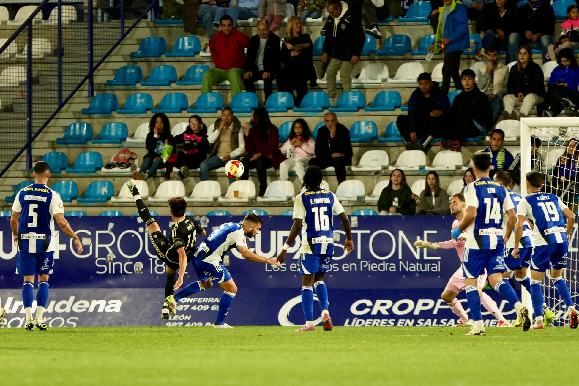 Las mejores imágenes del Ponferradina-Cacereño