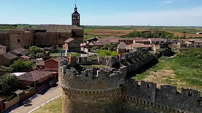 ¿A qué comarca pertenece el pueblo de Grajal de Campos?
