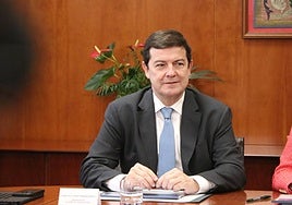 El presidente de la Junta, Alfonso Fernández Mañueco, este lunes en León.