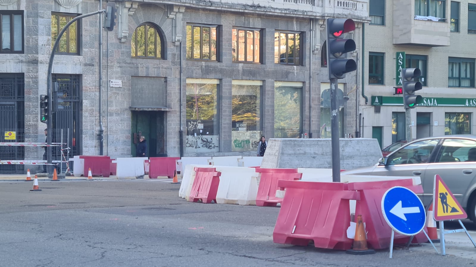 Así avanza la obra de la rotonda del puente de los Leones