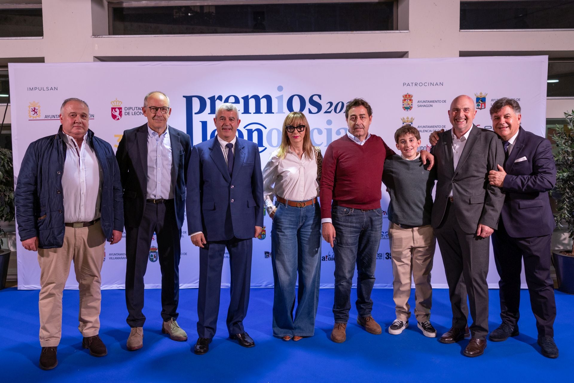 José María Santos, Antxón Luengo, Ezequiel García, Ana Cristina Noriega, Ovidio González, Francisco González, Josean Idoeta y Luis González, de Embutidos Ezequiel.