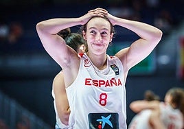 Alicia Flórez, en un partido con las categorías inferiores de España.