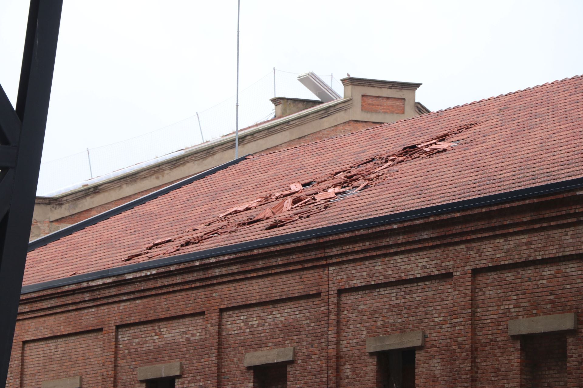 Daños en el tejado de la zona cubierta del futuro Palacio de Congresos