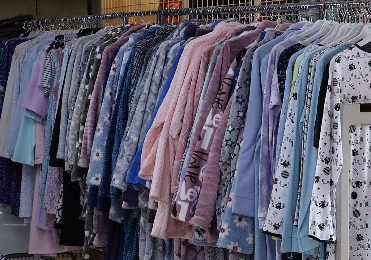 Imagen principal - Imágenes del interior de la tienda.