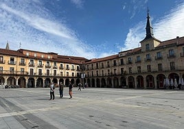 Imagen de archivo de la plaza Mayor de León.