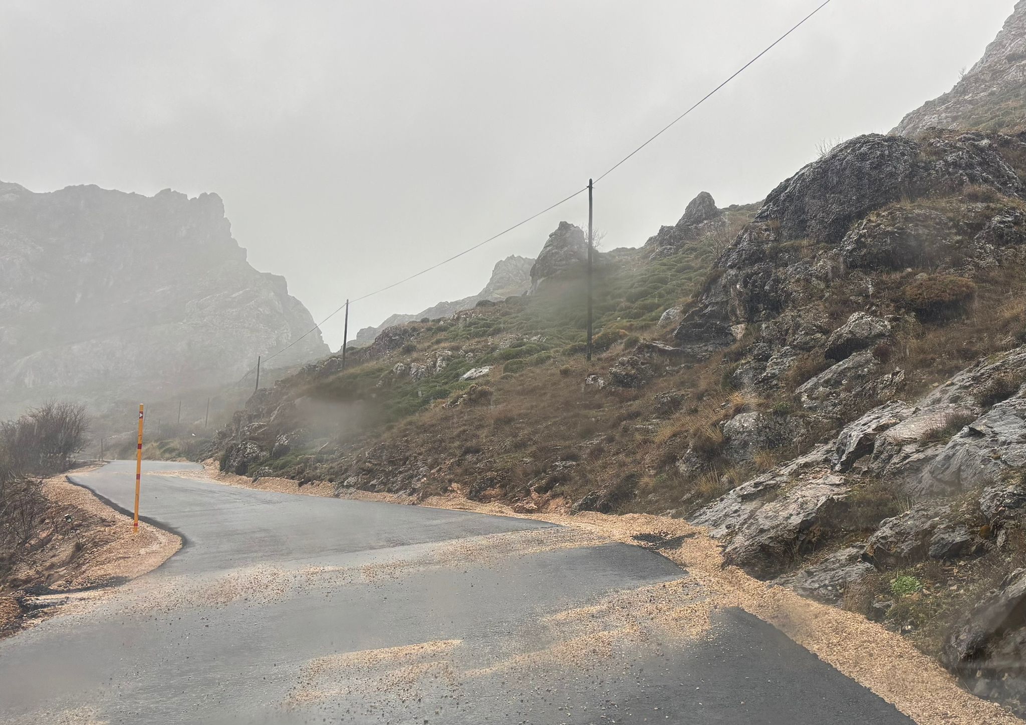 Las imágenes de la carretera entre Villamanín y Aralla