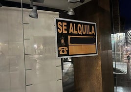 Cartel en un local comercial.