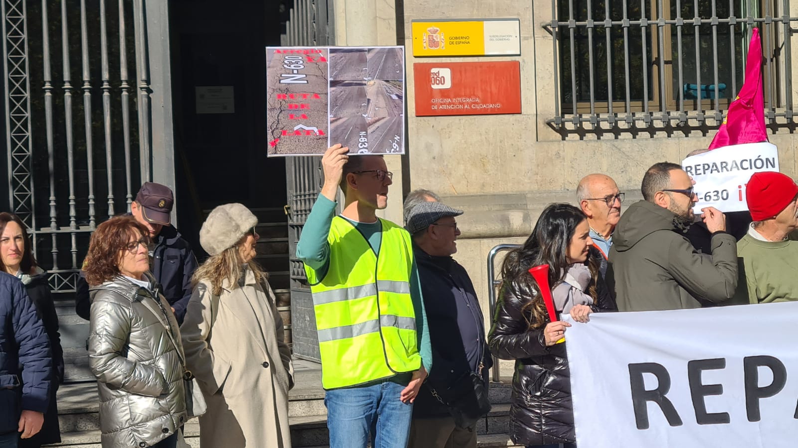 Las imágenes de la protesta de los vecinos de la N-630