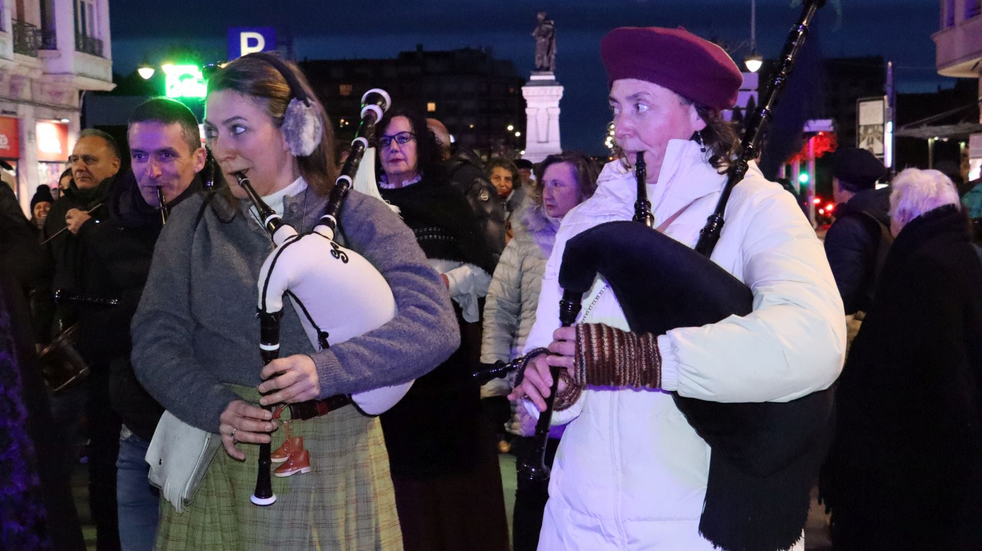 Las imágenes de la madreñada por las calles de León