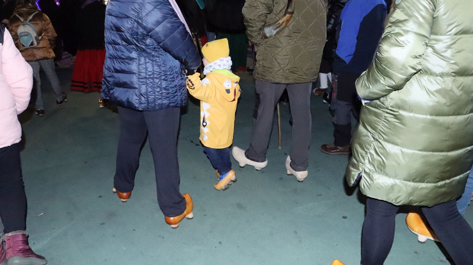 Las imágenes de la madreñada por las calles de León