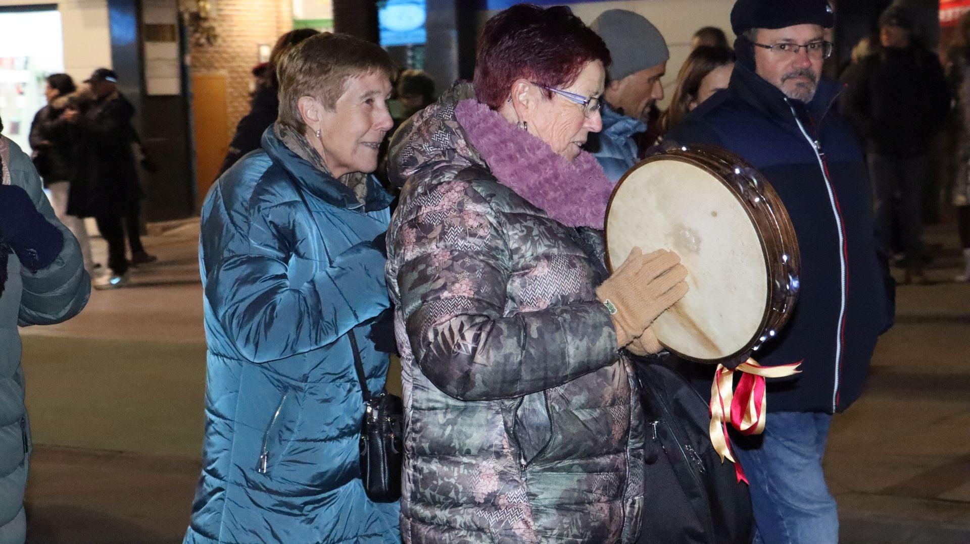 Las imágenes de la madreñada por las calles de León