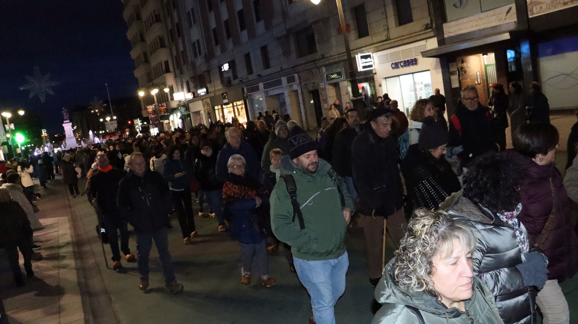 Las imágenes de la madreñada por las calles de León